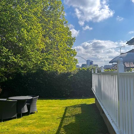 En-Suites With Free Parking 30Min To Central London Exteriör bild