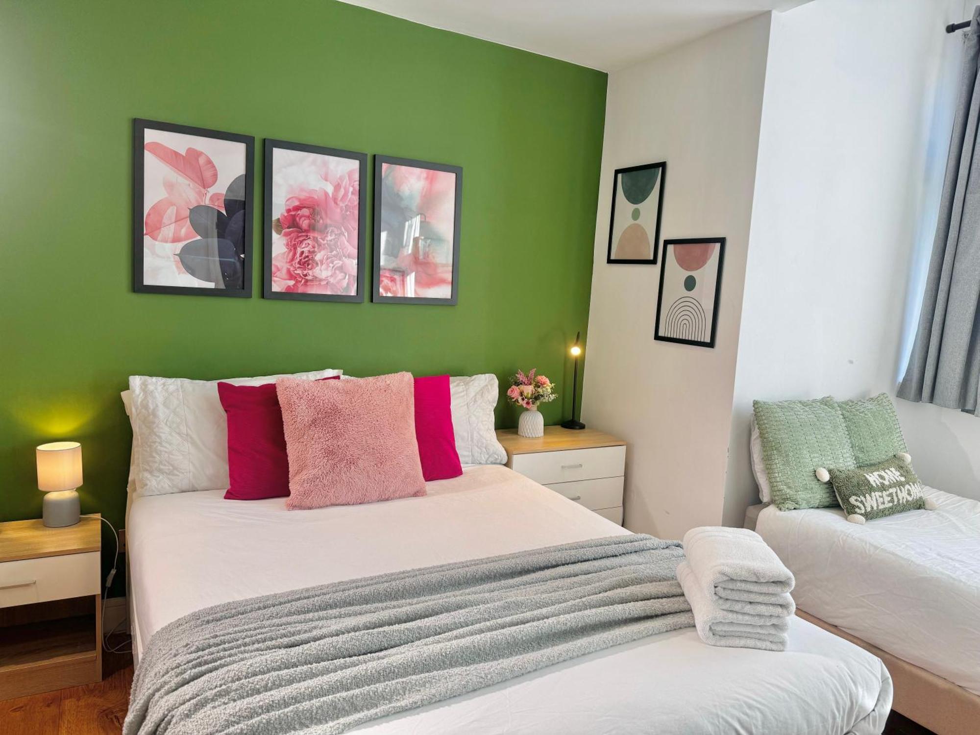 En-Suites With Free Parking 30Min To Central London Exteriör bild