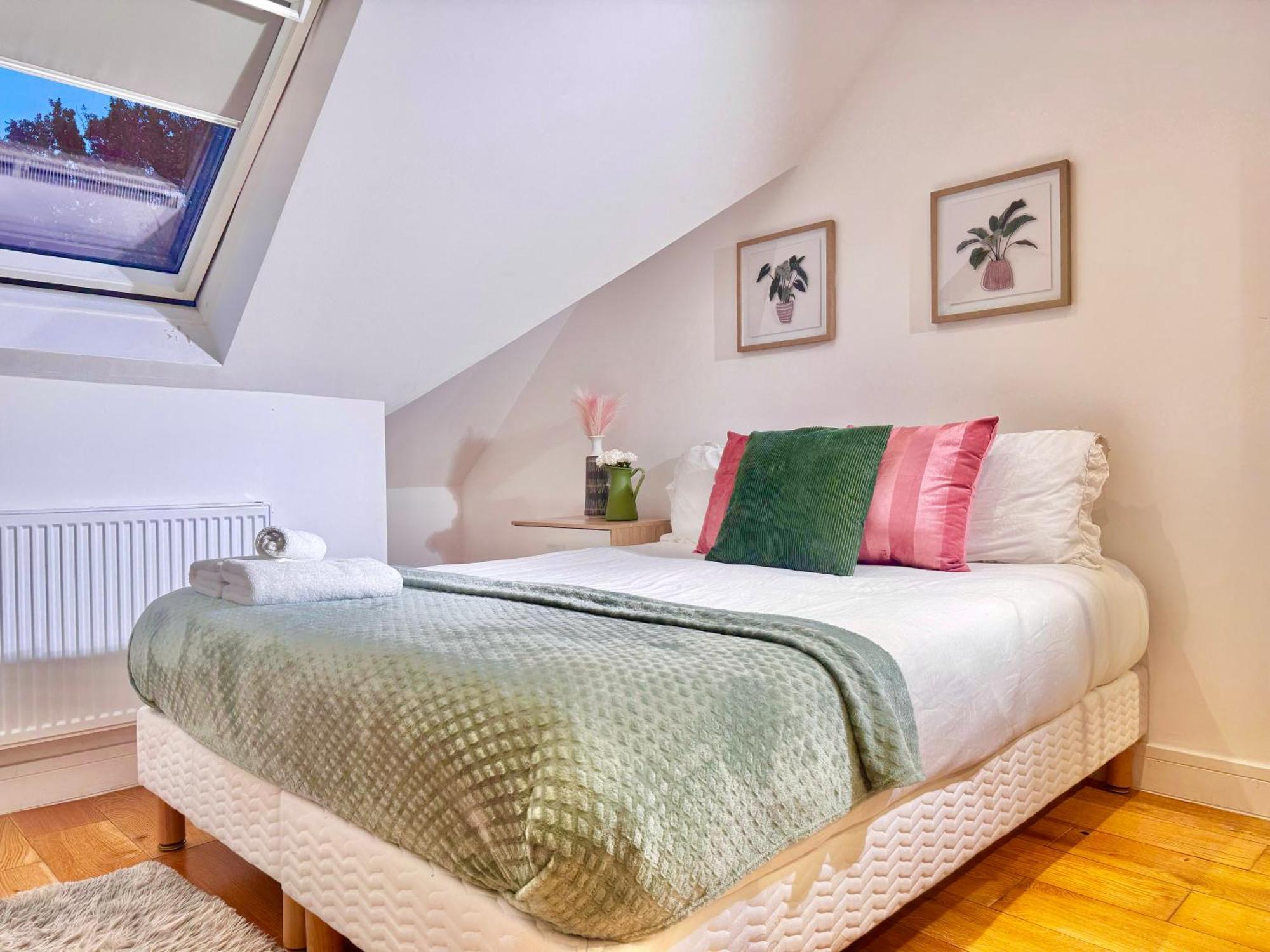 En-Suites With Free Parking 30Min To Central London Exteriör bild