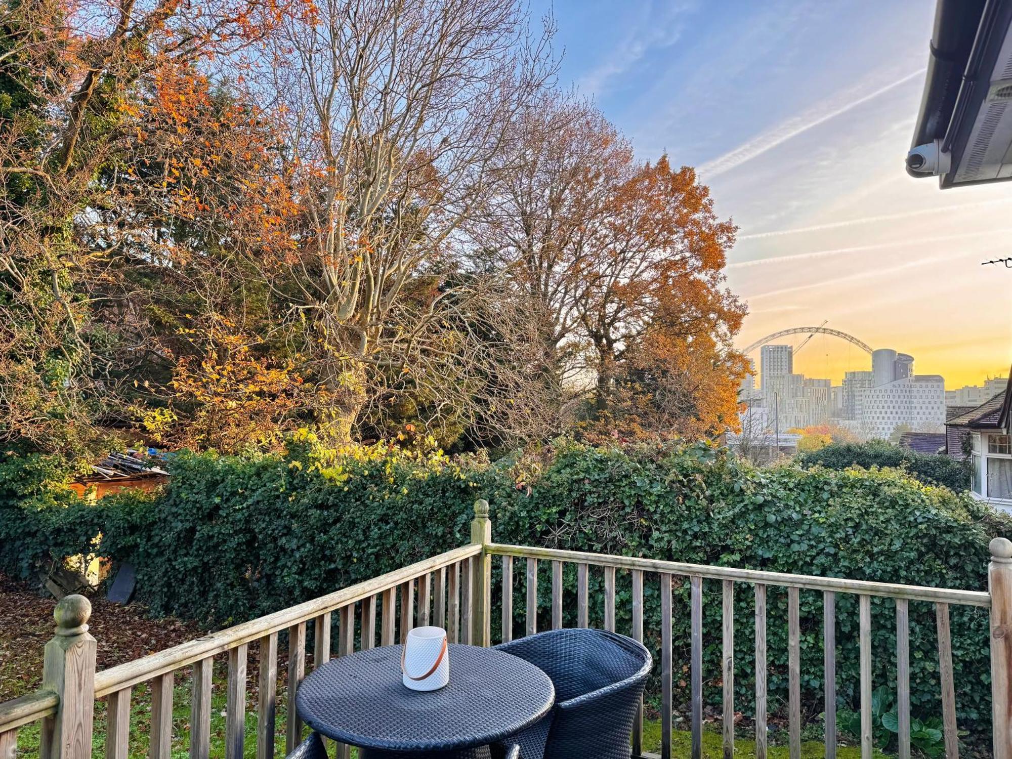 En-Suites With Free Parking 30Min To Central London Exteriör bild