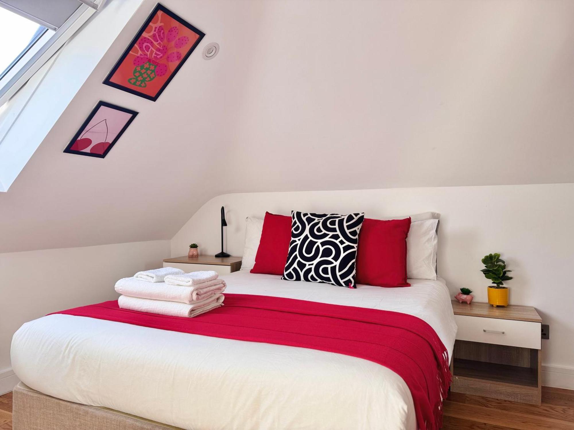 En-Suites With Free Parking 30Min To Central London Exteriör bild