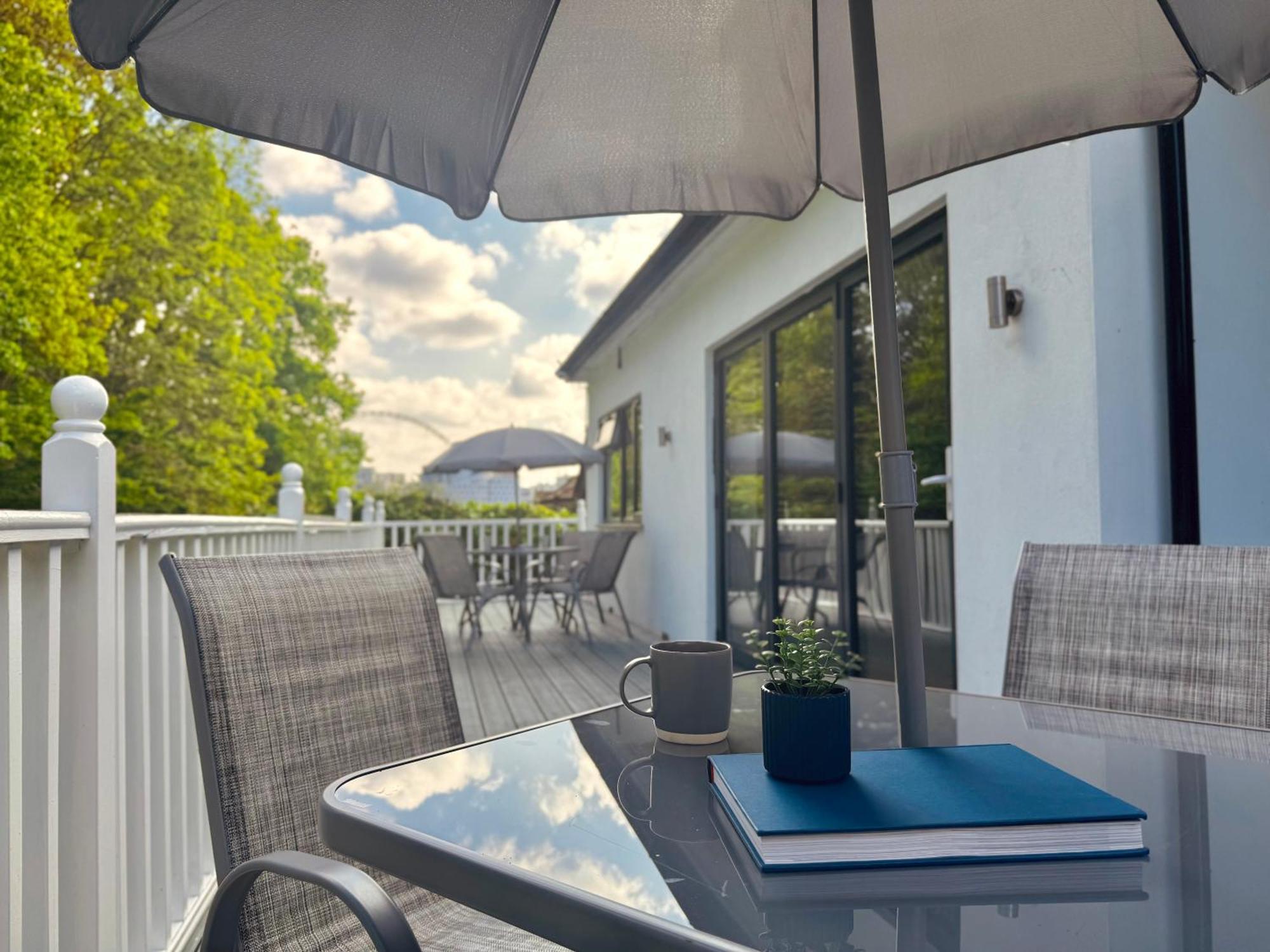 En-Suites With Free Parking 30Min To Central London Exteriör bild