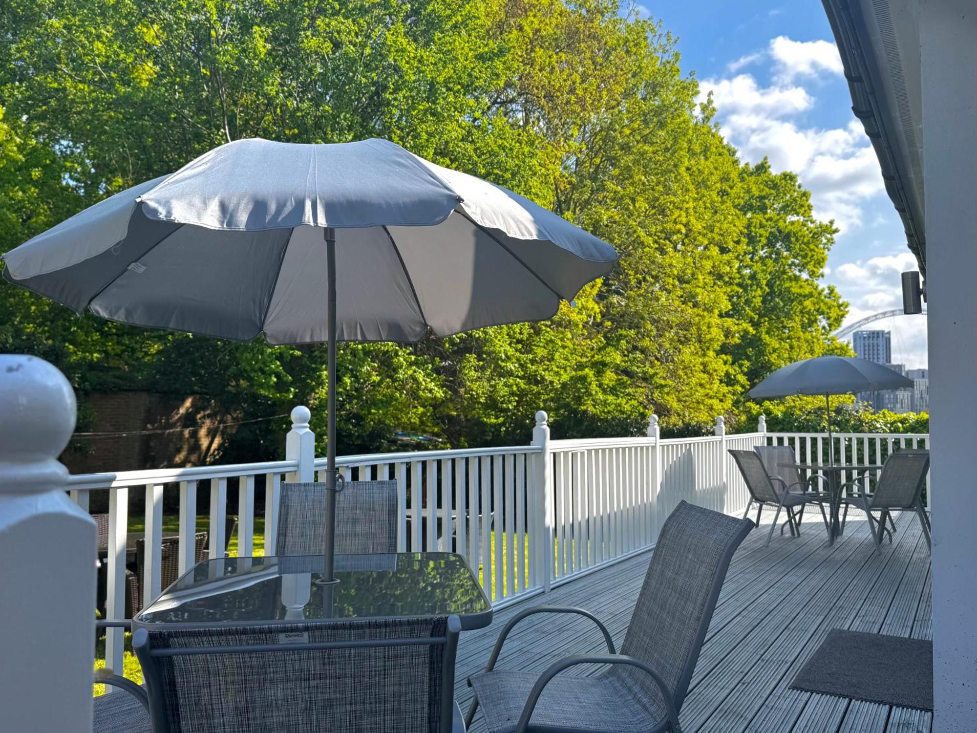 En-Suites With Free Parking 30Min To Central London Exteriör bild